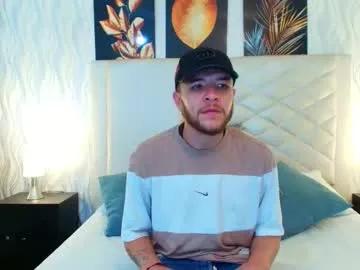 taylor_mason1 — GOAL: Make me happy [15 tokens remaining] Welcome to my room! #new #straight #smoke #cum #hairy