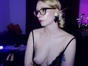 welliza on Chaturbate 