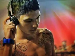 Alejandro_As on Streamate