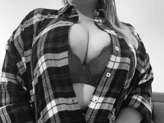 TrixxxyXo on Streamate