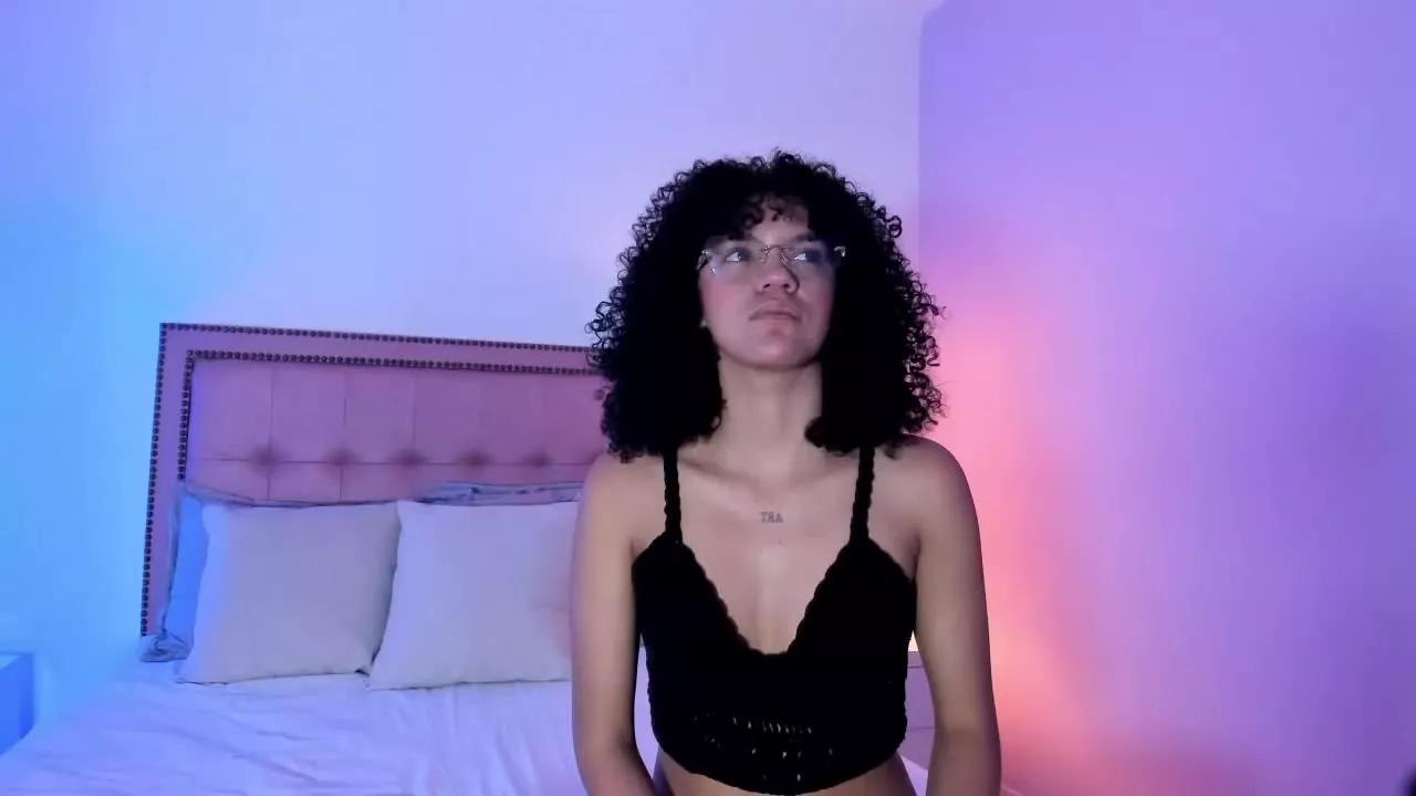 AmarantaFoxz on Streamray 