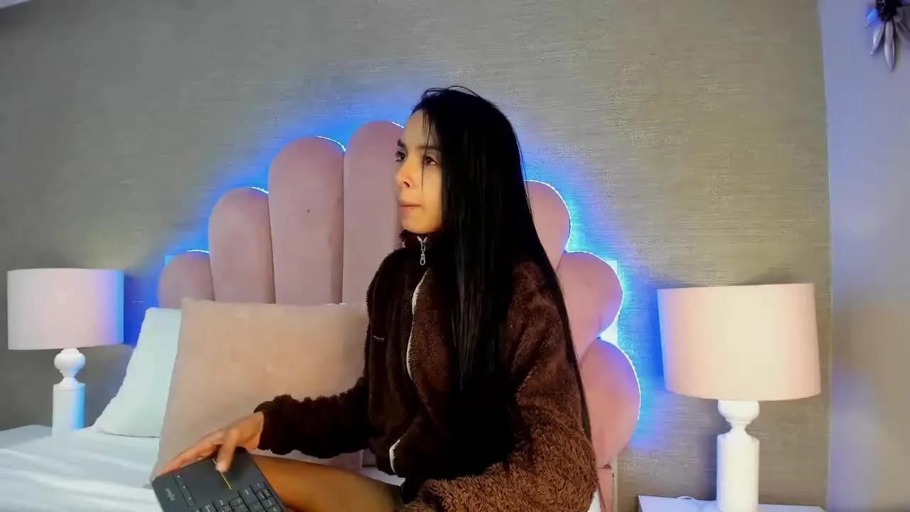 AmberDuxh on Streamray