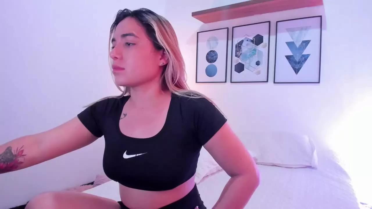 AnaTorress on Streamray 