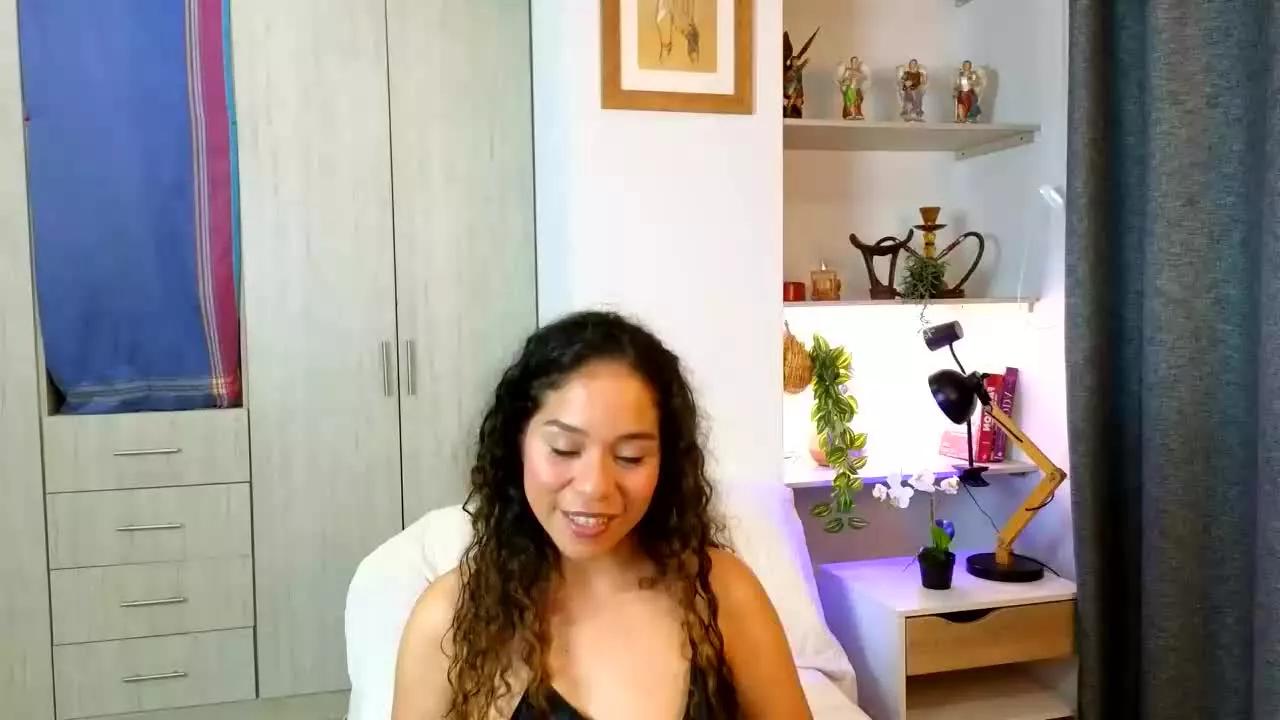 Annekamy on Streamray 