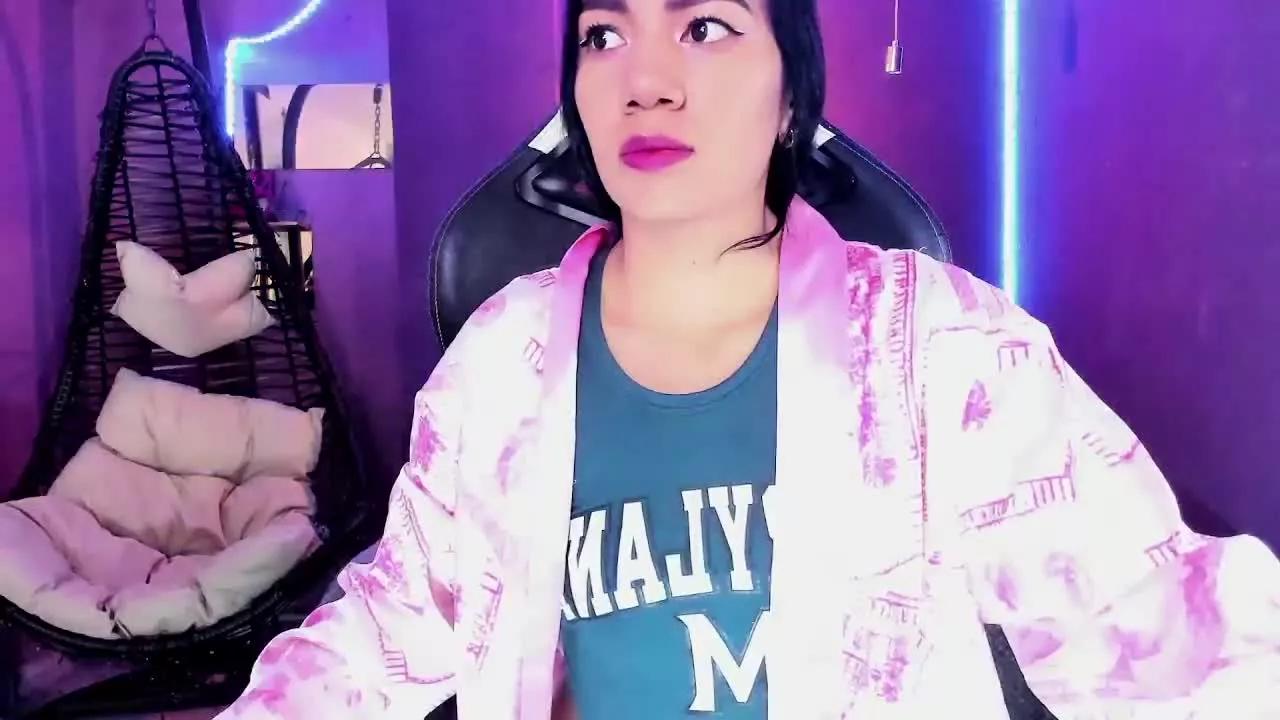 AriaSexyHot on Streamray 