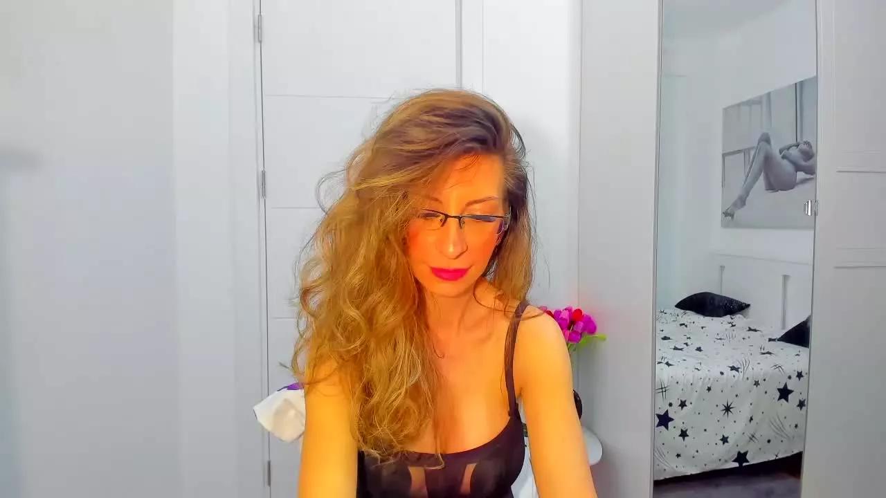 AvaMonroe77 on Streamray 