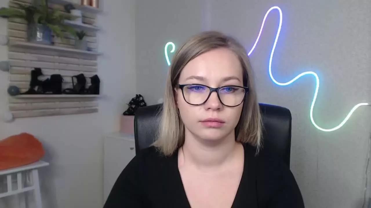 bambiHOLLY on Streamray 