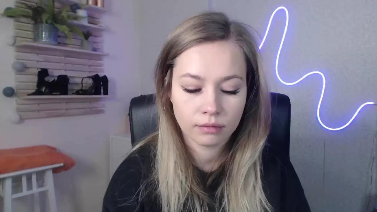 bambiHOLLY on Streamray 