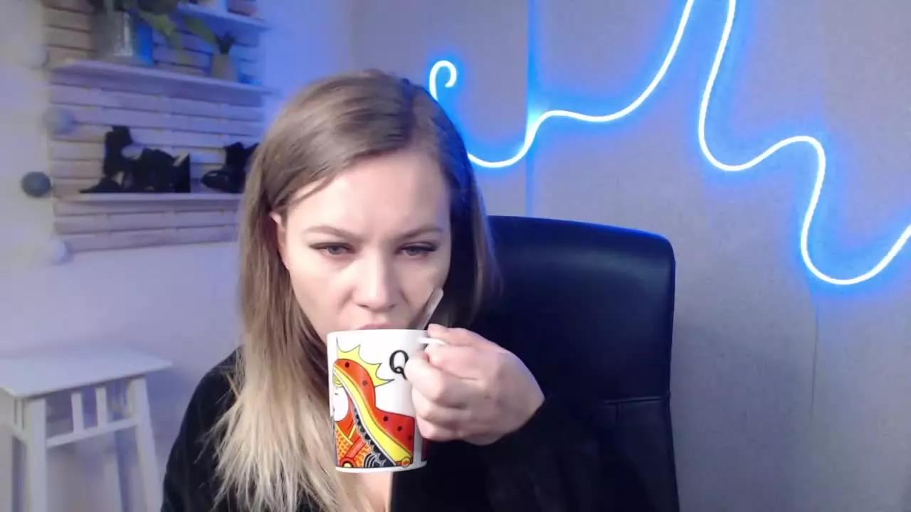 bambiHOLLY on Streamray 