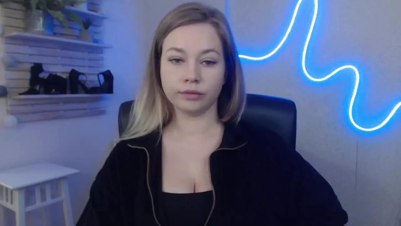bambiHOLLY on Streamray 
