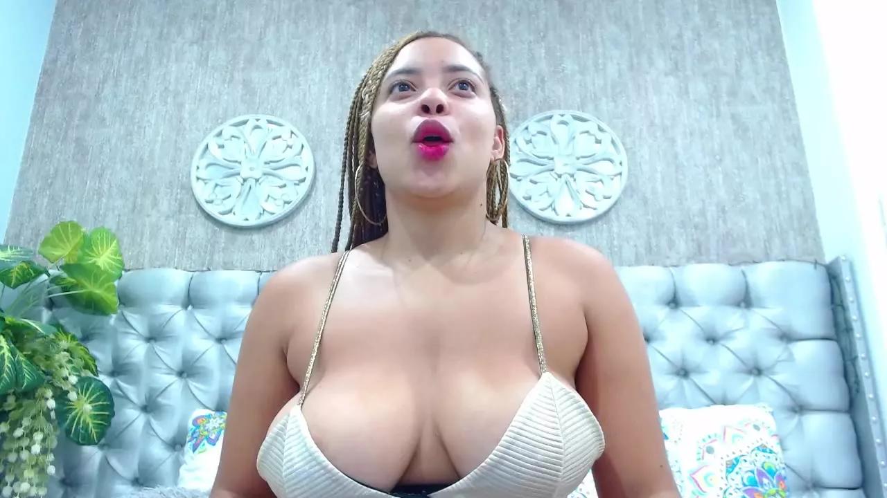 BellaaSmith on Streamray 