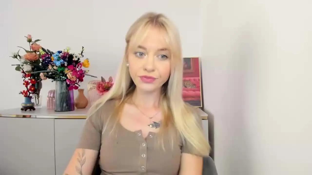 CindyUnique on Streamray
