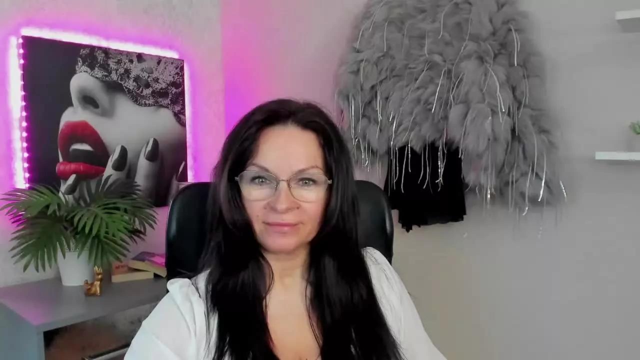 HelenTasty on Streamray 