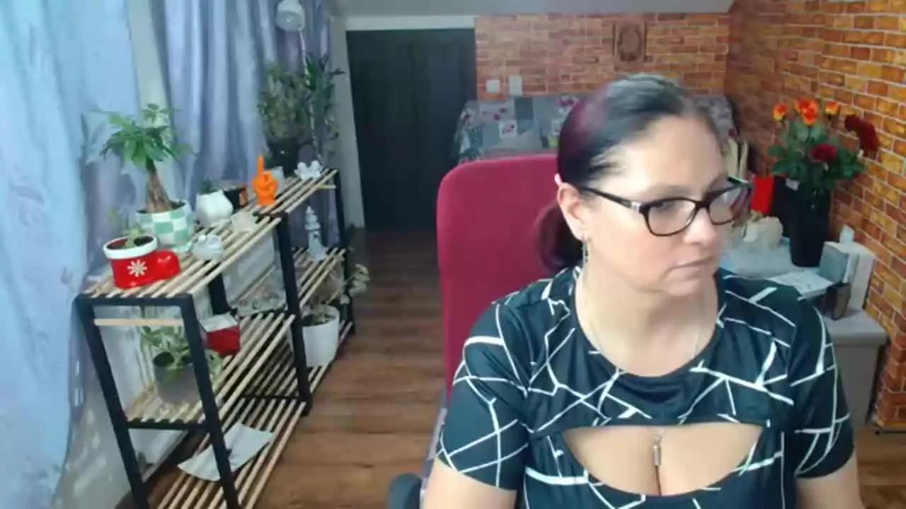 hellen37 on Streamray 