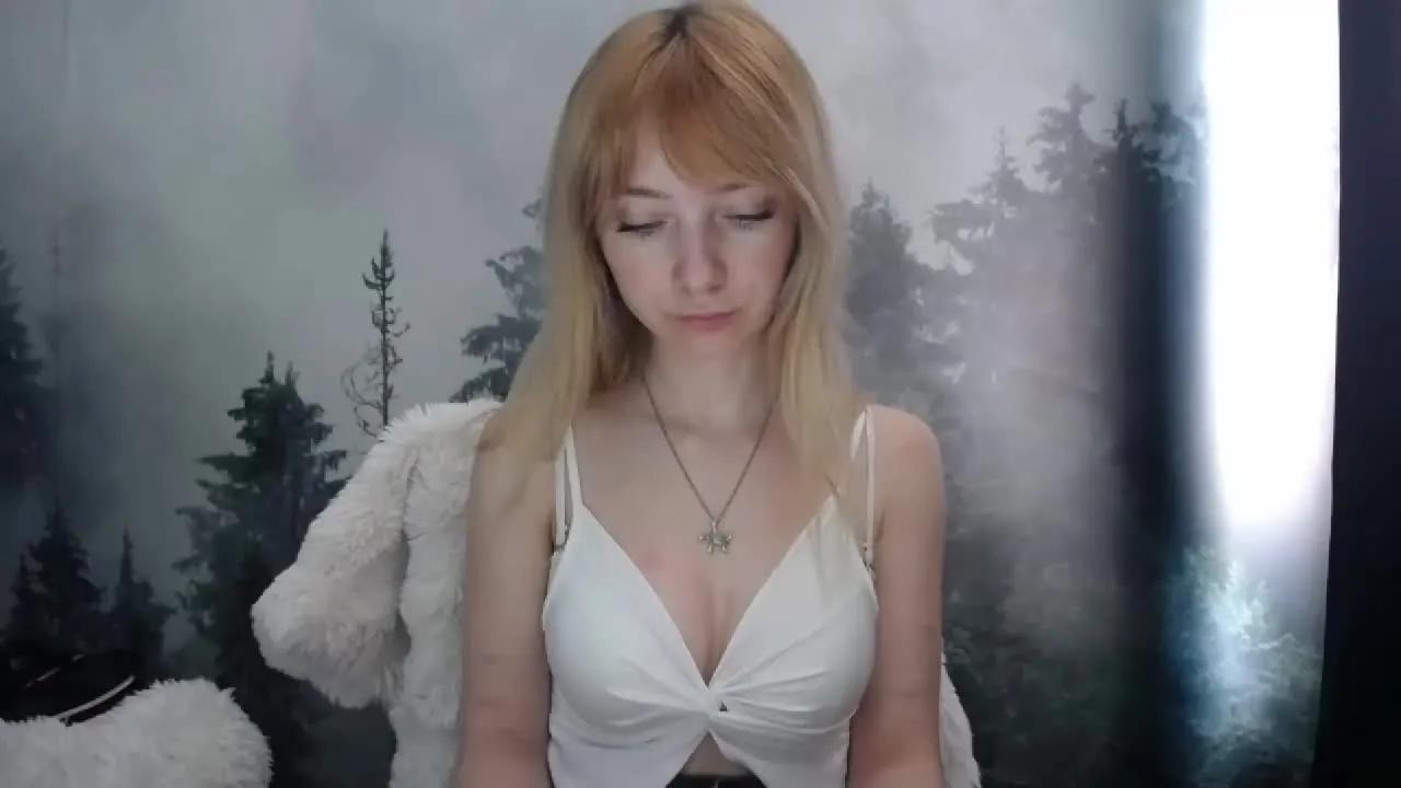 LuciaGorgeous on Streamray