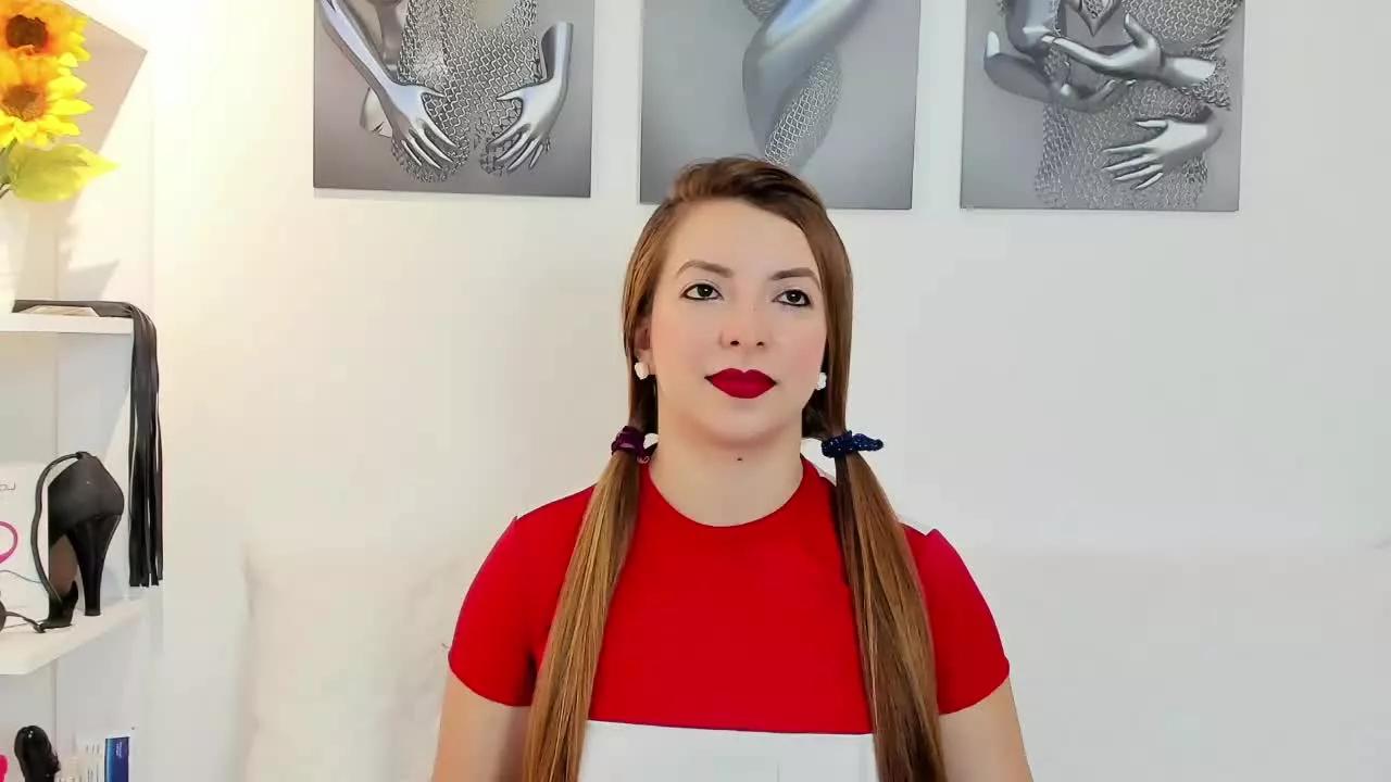 NikkyTaylor on Streamray 