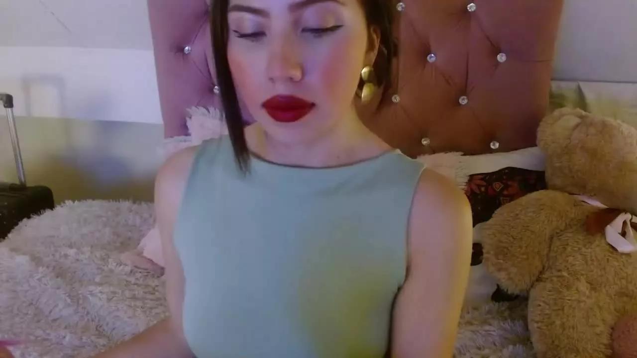 SarayRoussel on Streamray 