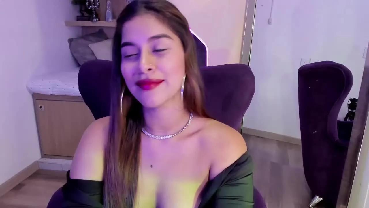 SophiePierce on Streamray