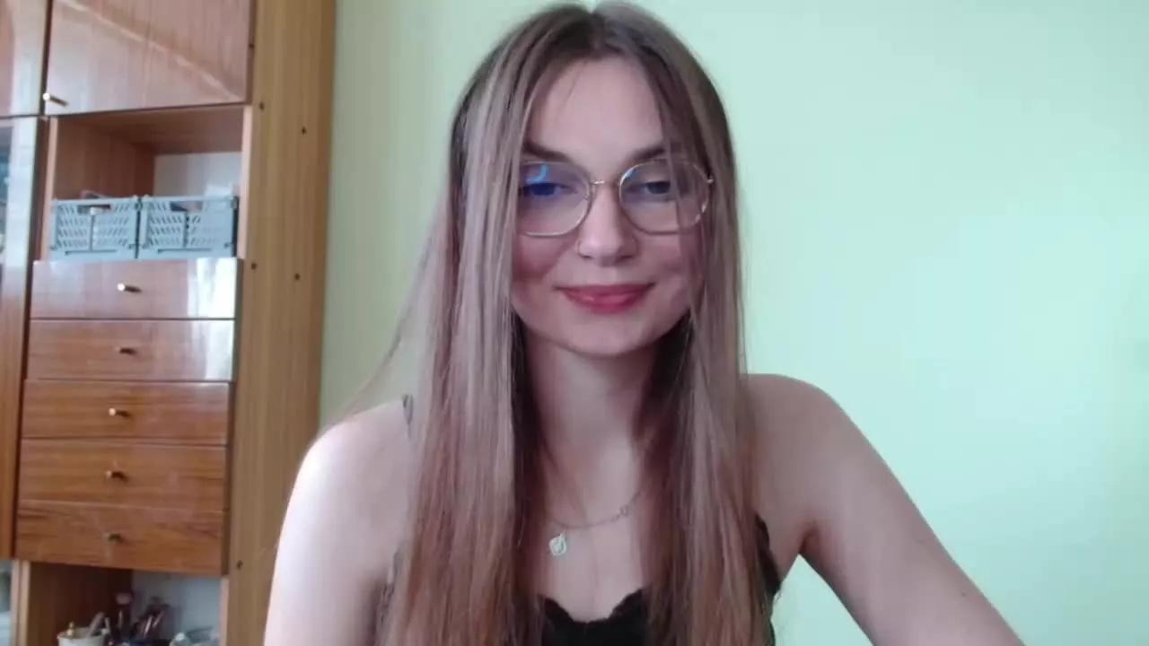 tastyELLYY on Streamray 