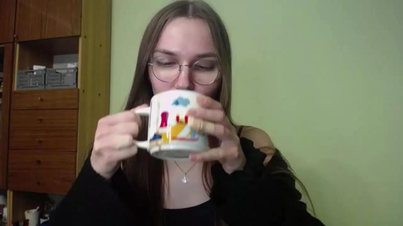 tastyELLYY on Streamray 
