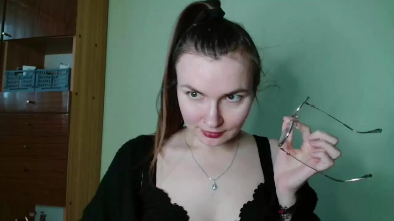 tastyELLYY on Streamray 