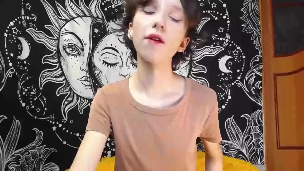 Tomorrow_me on Streamray 