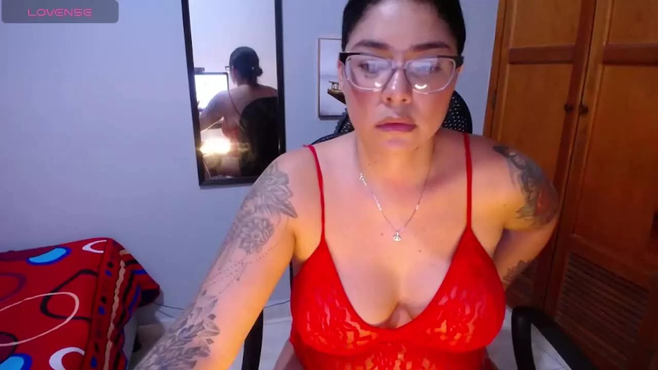 vivianacruz on Streamray 
