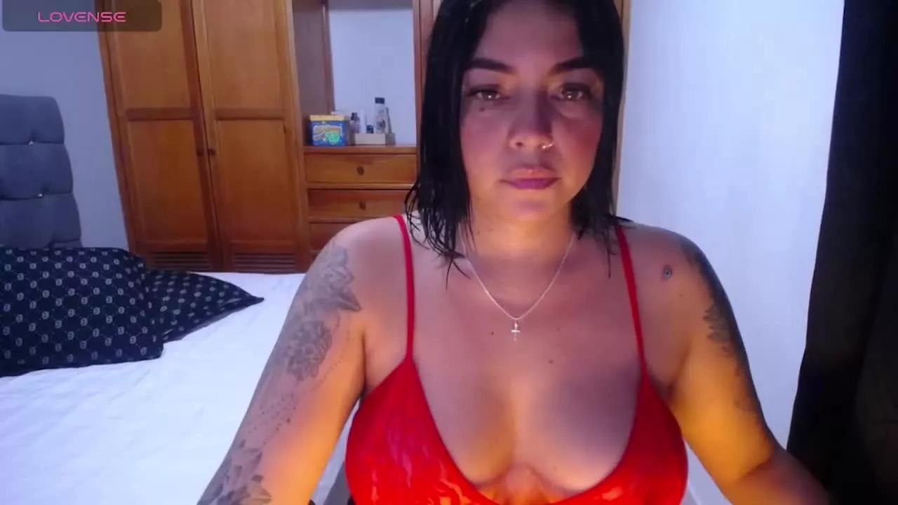 vivianacruz on Streamray 