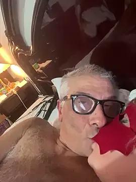 4n4l1zz4m1 on StripChat 