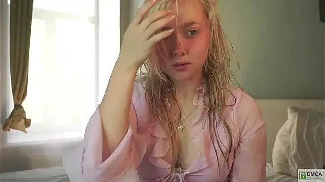 AccaCroyle on StripChat 