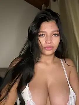 AgathaGeorgiou on StripChat