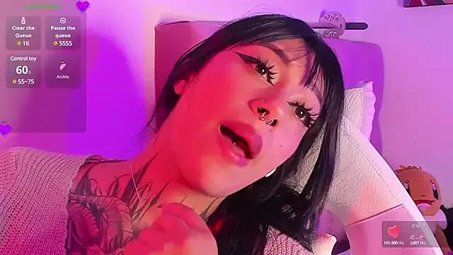 Akari1_Mischief on StripChat 