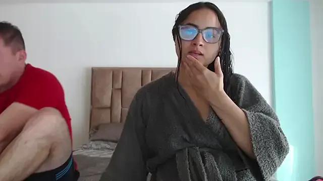 aleejhandraa on StripChat 