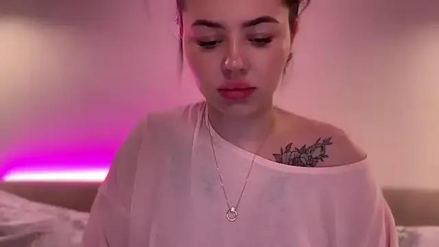 AlmaryKim on StripChat 