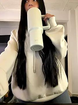 aly_golden_ — Orgasm Face Shot 