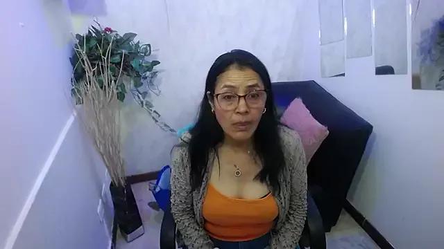 AmandaPeet on StripChat 