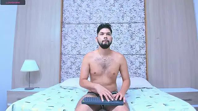 anne_onnurr on StripChat 