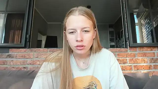 AnnNorriss on StripChat 