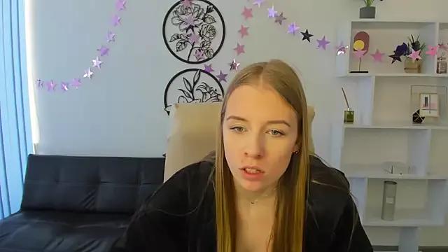 AnnNorriss on StripChat 