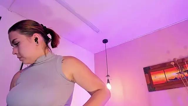ArianaBaker on StripChat 