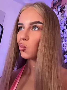 AubrieleRouj1 — SQUIRT