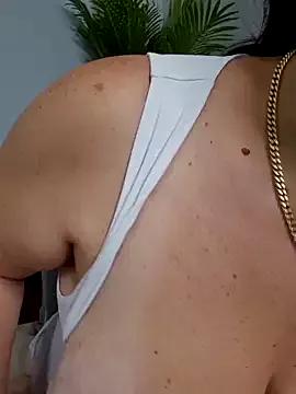 AvaLloyd on StripChat 