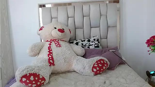 Ayleen_m — cream my titis