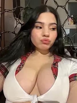 BeautyLilo — Flash boobs