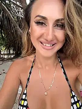 Bella-Grace on StripChat 