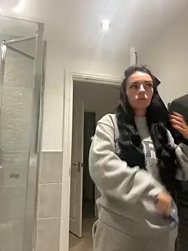 BELLABLACKXUK on StripChat 