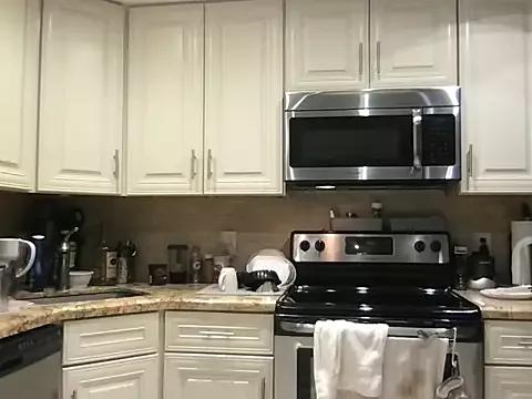 BigGuyMuscle on StripChat 