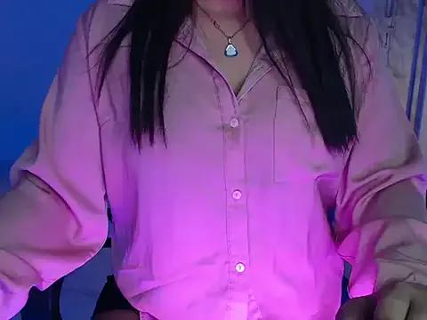 Black_Majik_Women — naked back tease