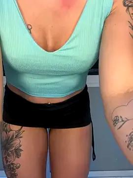 Bubuzinha10 on StripChat 