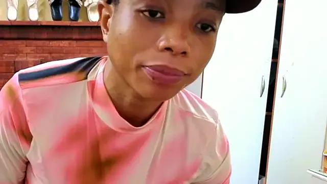 CaramelDelux27 on StripChat 
